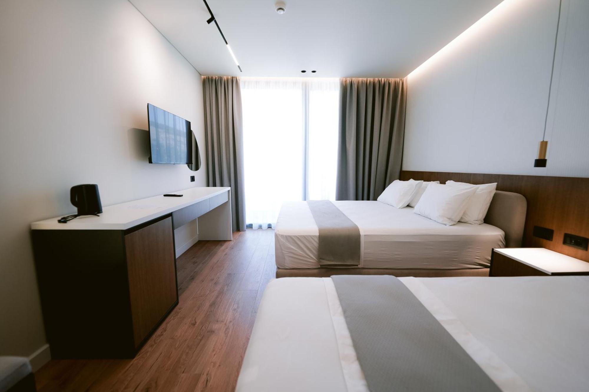 Euro Hotel Ксамил Экстерьер фото