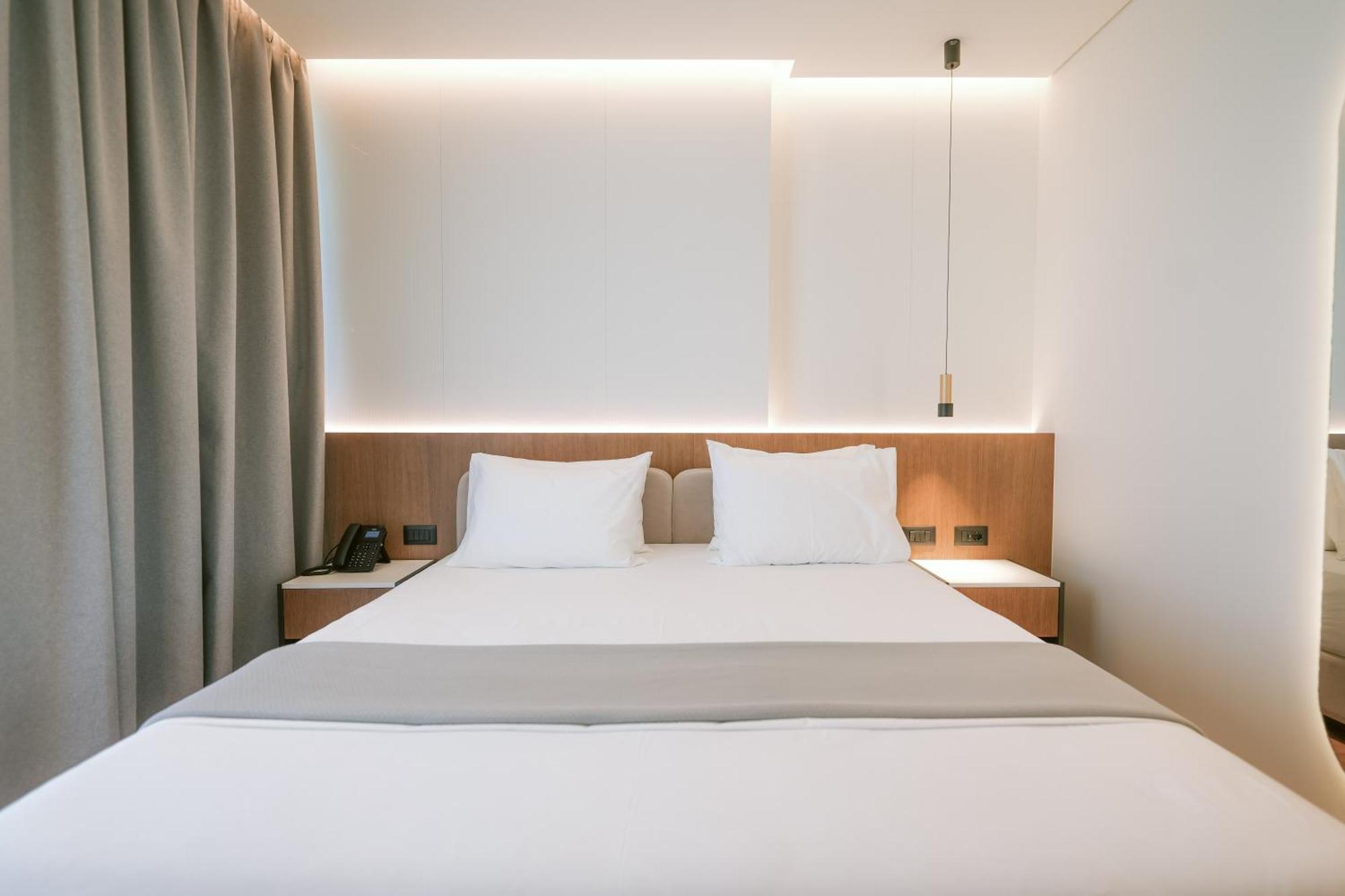 Euro Hotel Ксамил Экстерьер фото