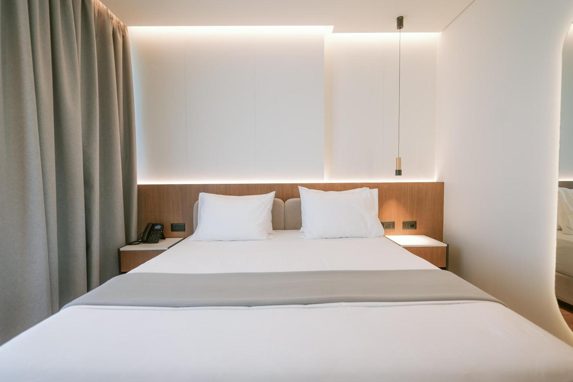 Euro Hotel Ксамил Экстерьер фото