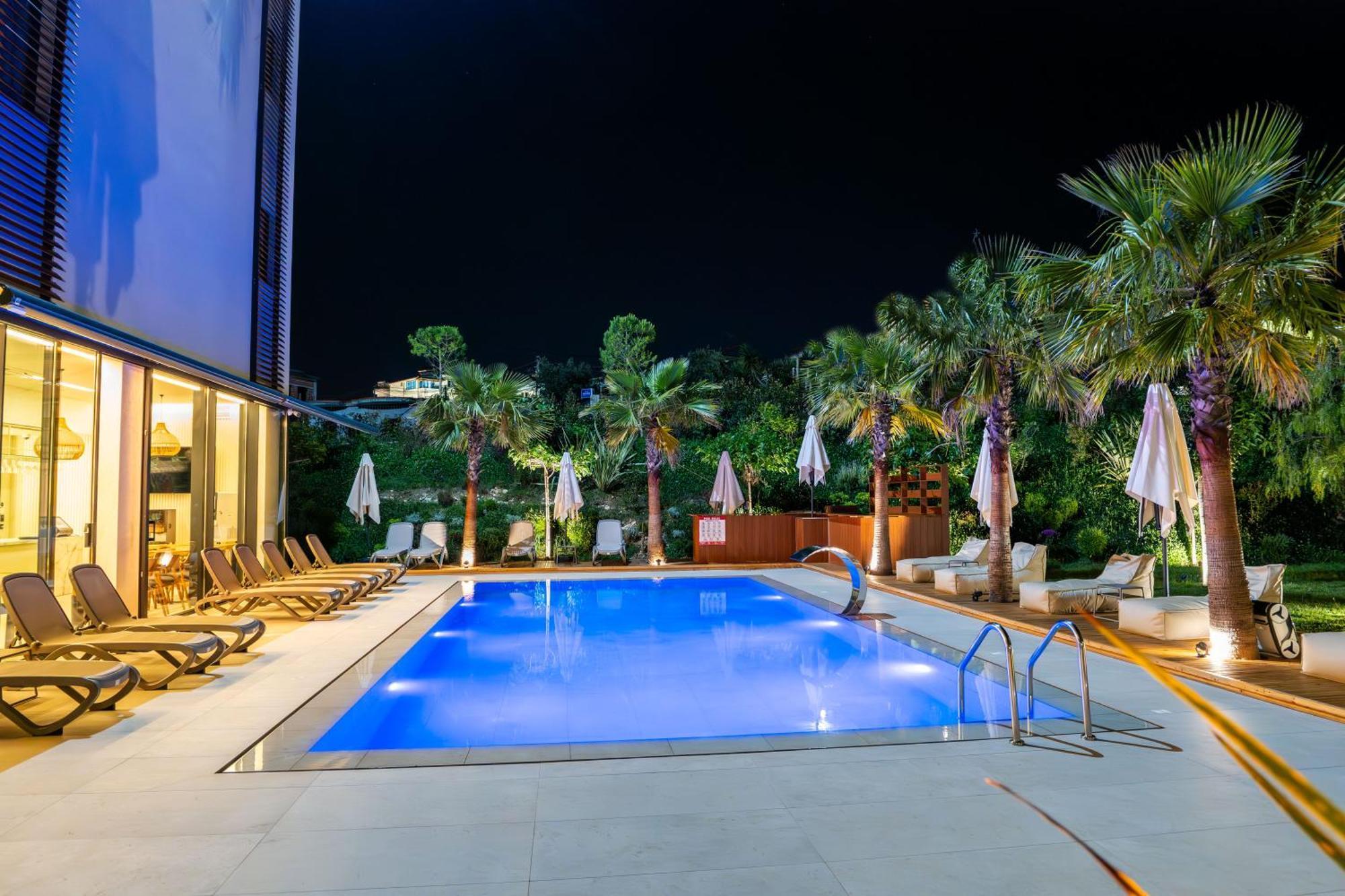 Euro Hotel Ксамил Экстерьер фото
