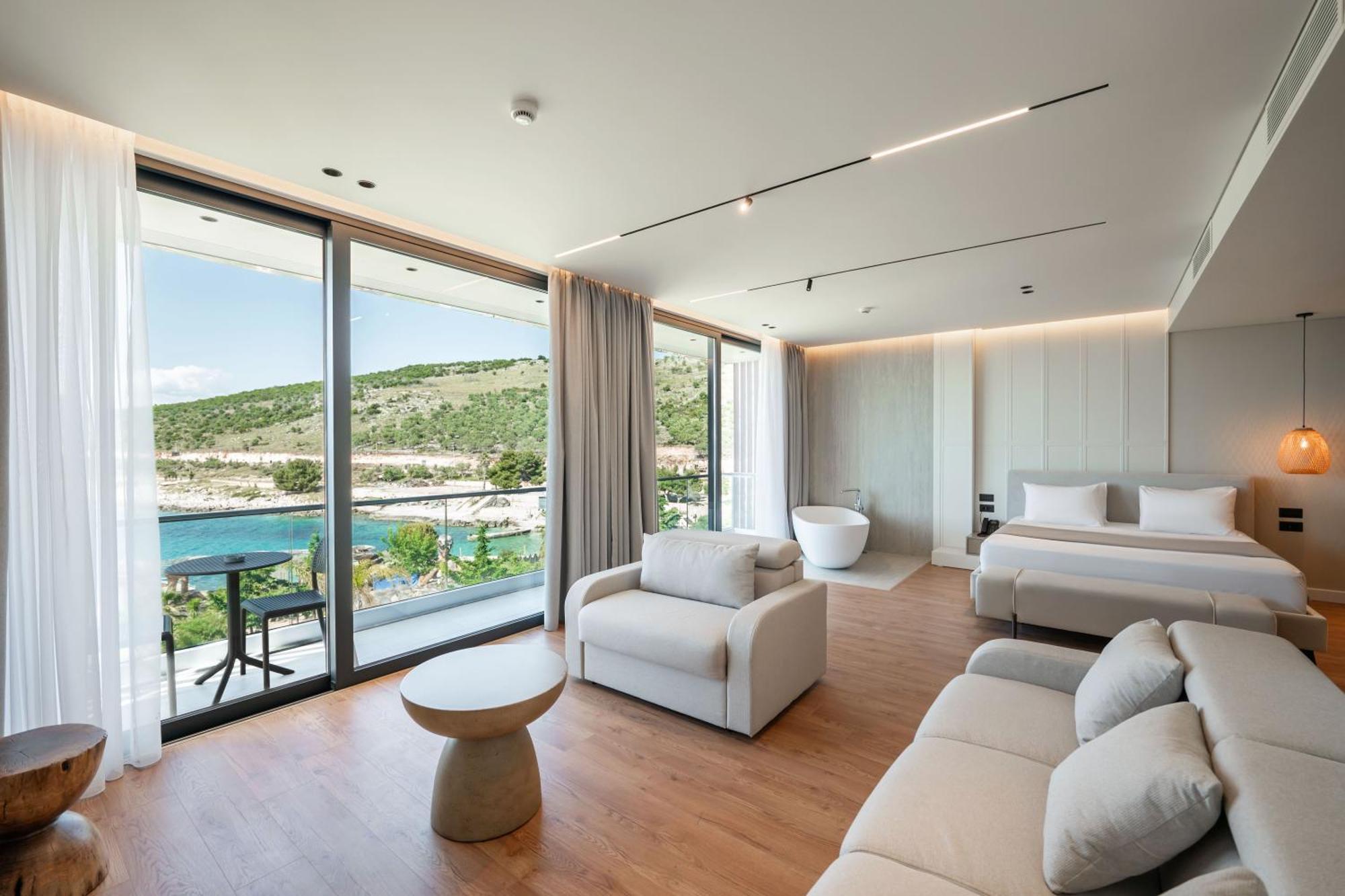 Euro Hotel Ксамил Экстерьер фото