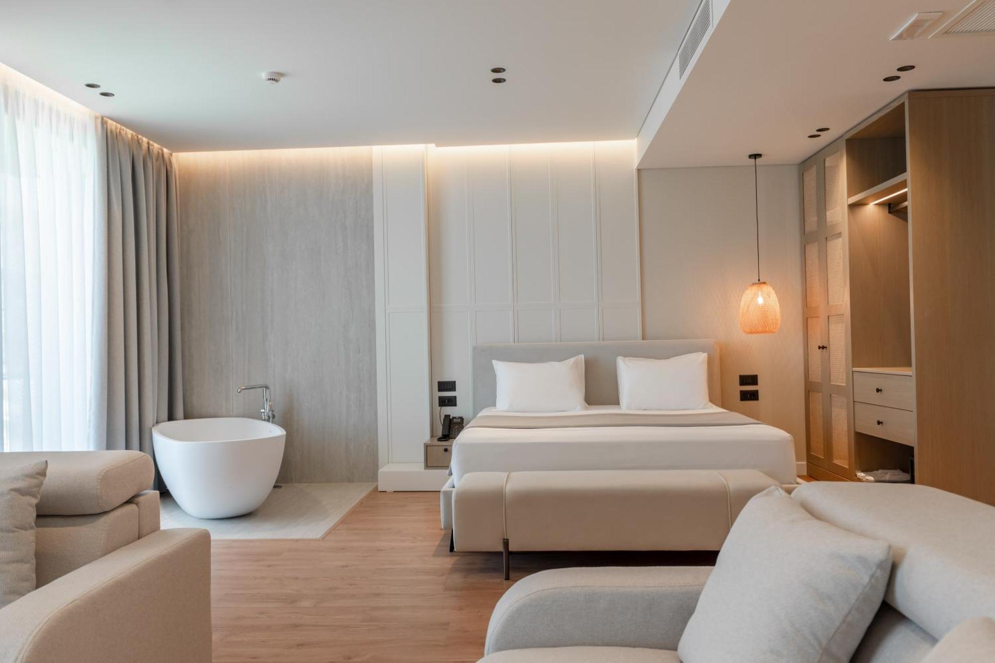 Euro Hotel Ксамил Экстерьер фото
