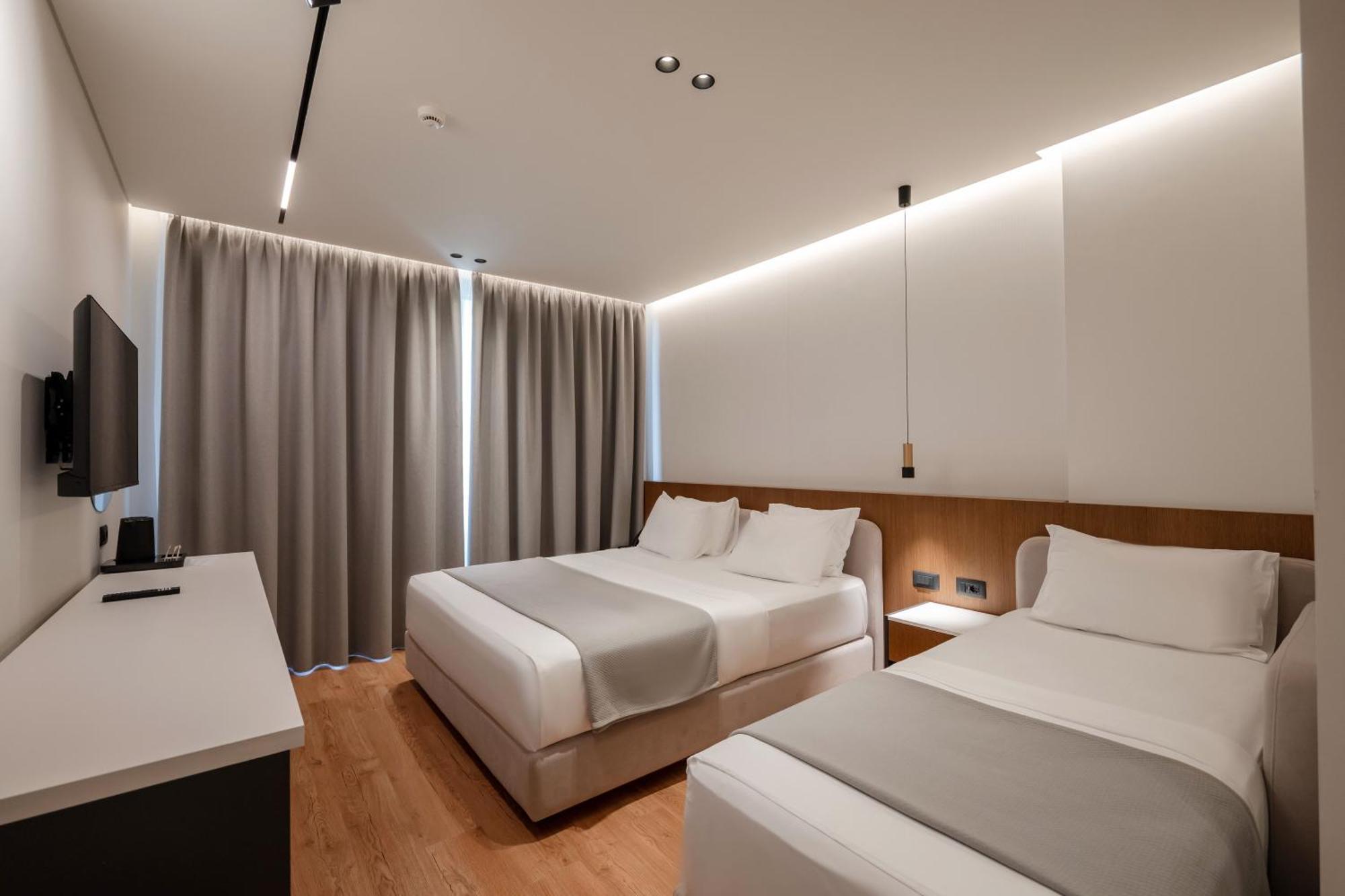 Euro Hotel Ксамил Экстерьер фото