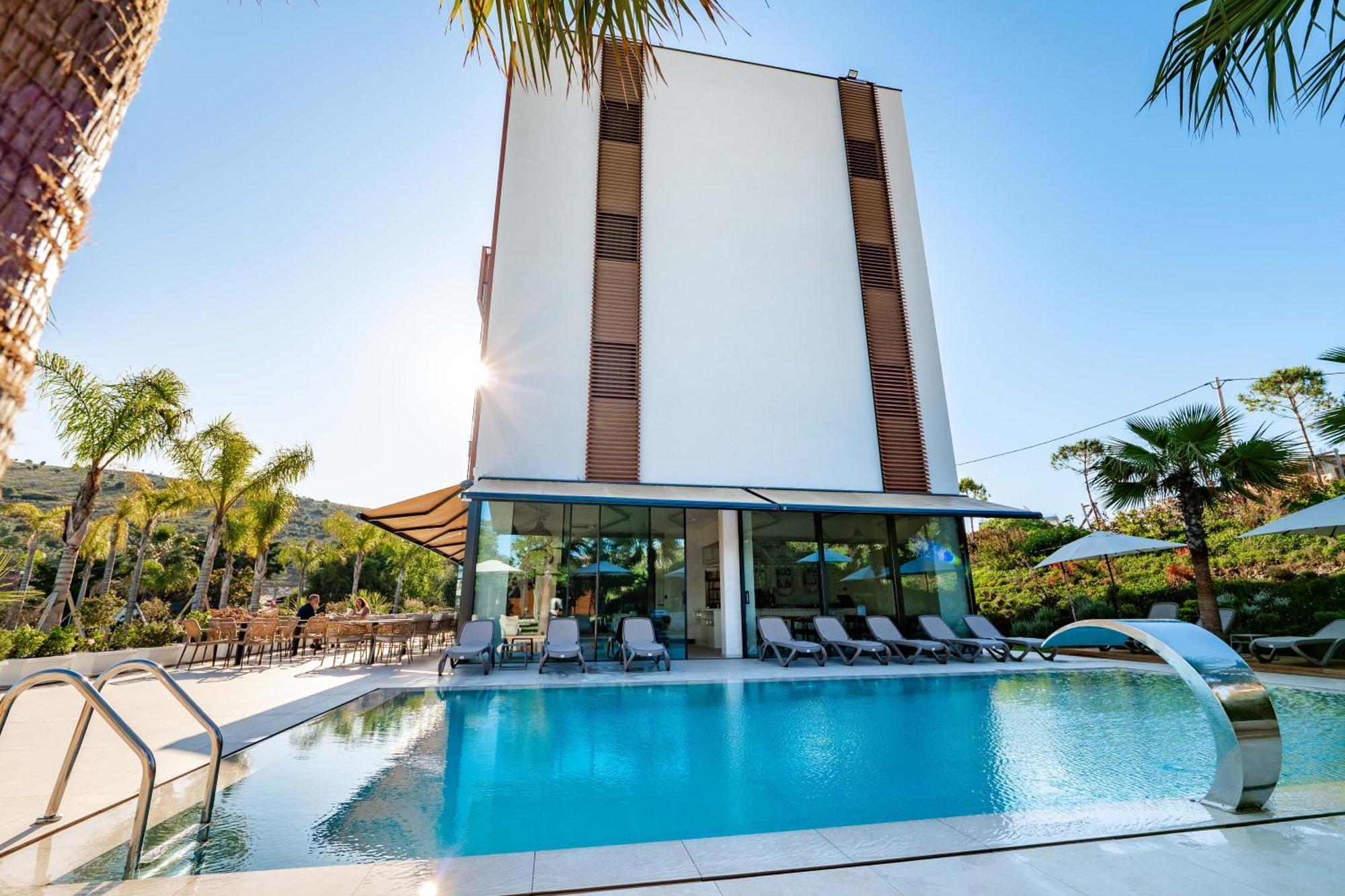 Euro Hotel Ксамил Экстерьер фото